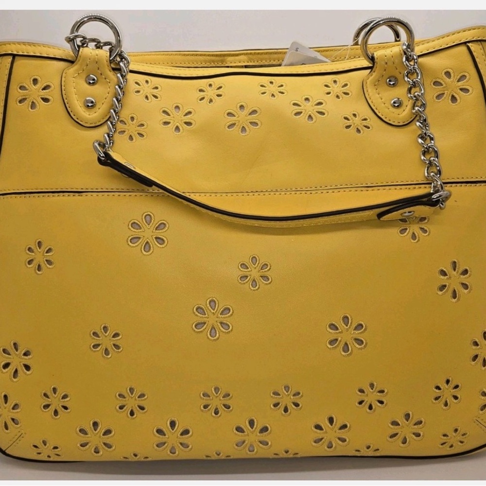 COACH POPPY Leather Daisy Eyelet Chain Tote Shoulder Bag in Marigold - Picture 6 of 6